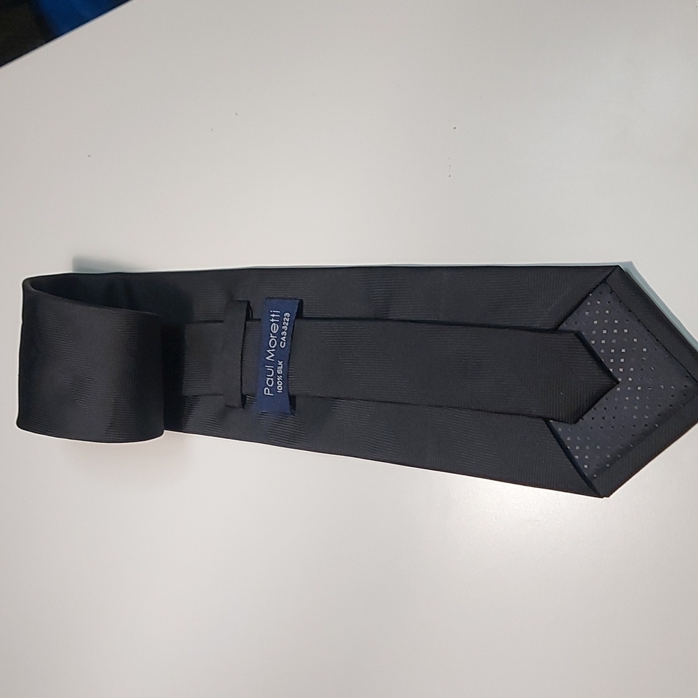 100% Silk Paul Moretti tie